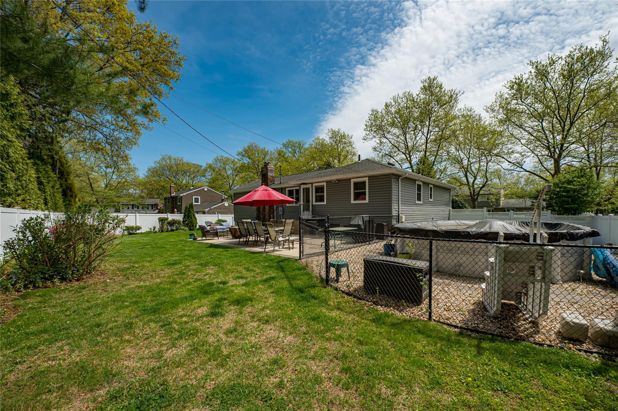 11 New Dorp Place, Melville, New York image 29