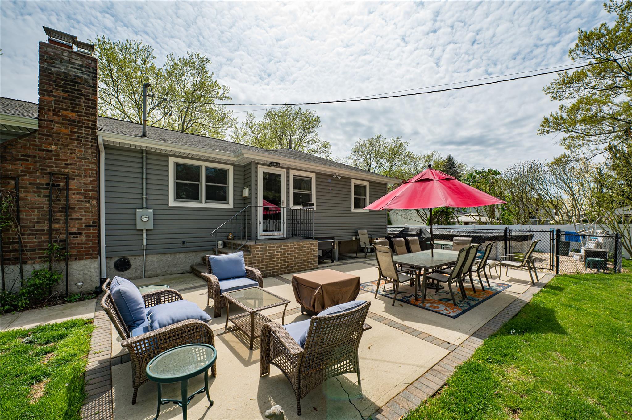11 New Dorp Place, Melville, New York image 30