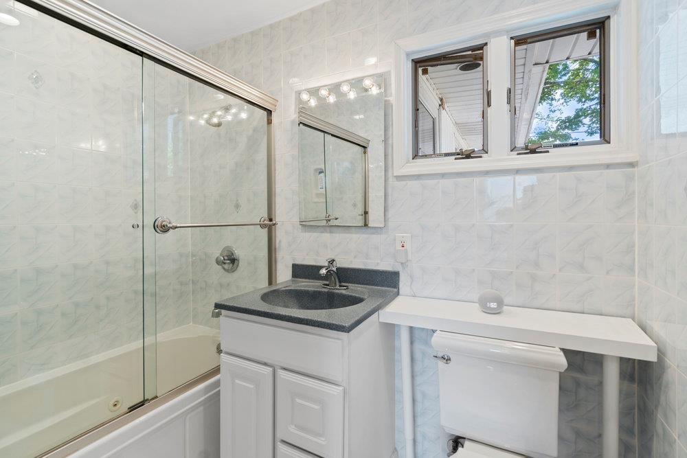 214 Central Park Road, Plainview, New York image 10