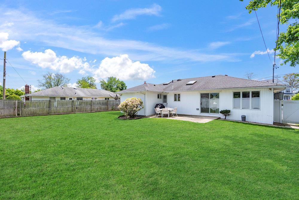 214 Central Park Road, Plainview, New York image 15