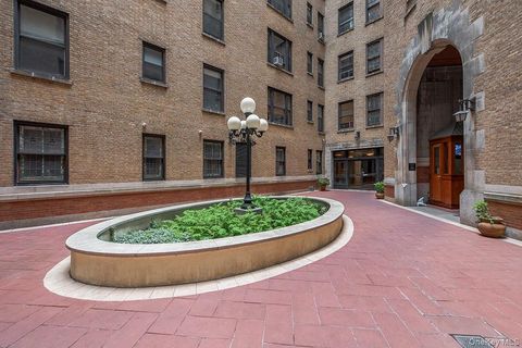 Homes For Sale - 800 Riverside Drive #1G<br/> New York (Manhattan), NY 10032
