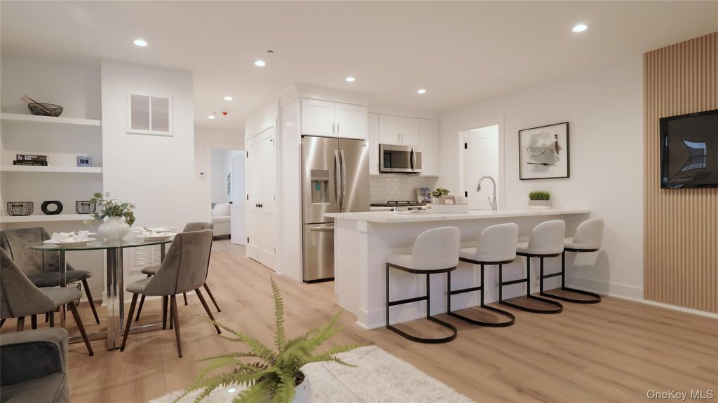 Photo of 161 Union Avenue #3, Lynbrook, NY 11563 (MLS # 982443)