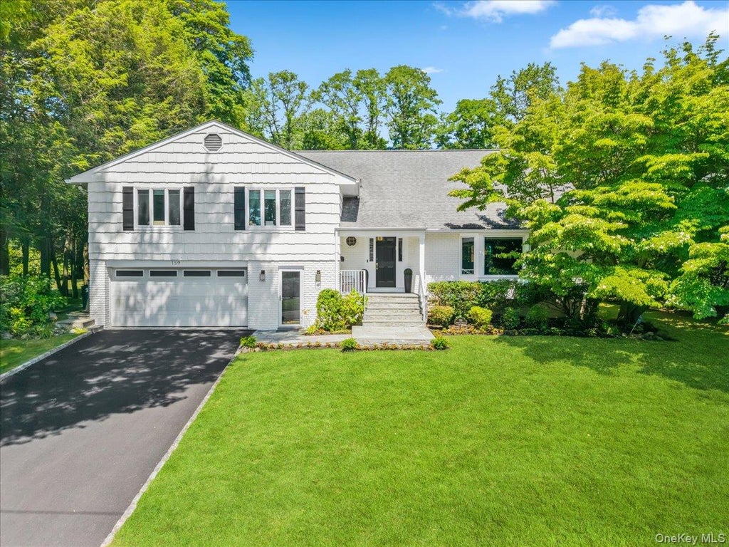 Photo of 159 Wykagyl Terrace, New Rochelle, NY 10804 (MLS # 1055177)
