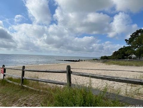Photo of 2230 Sigsbee Road, Mattituck, NY 11952 (MLS # 918218)