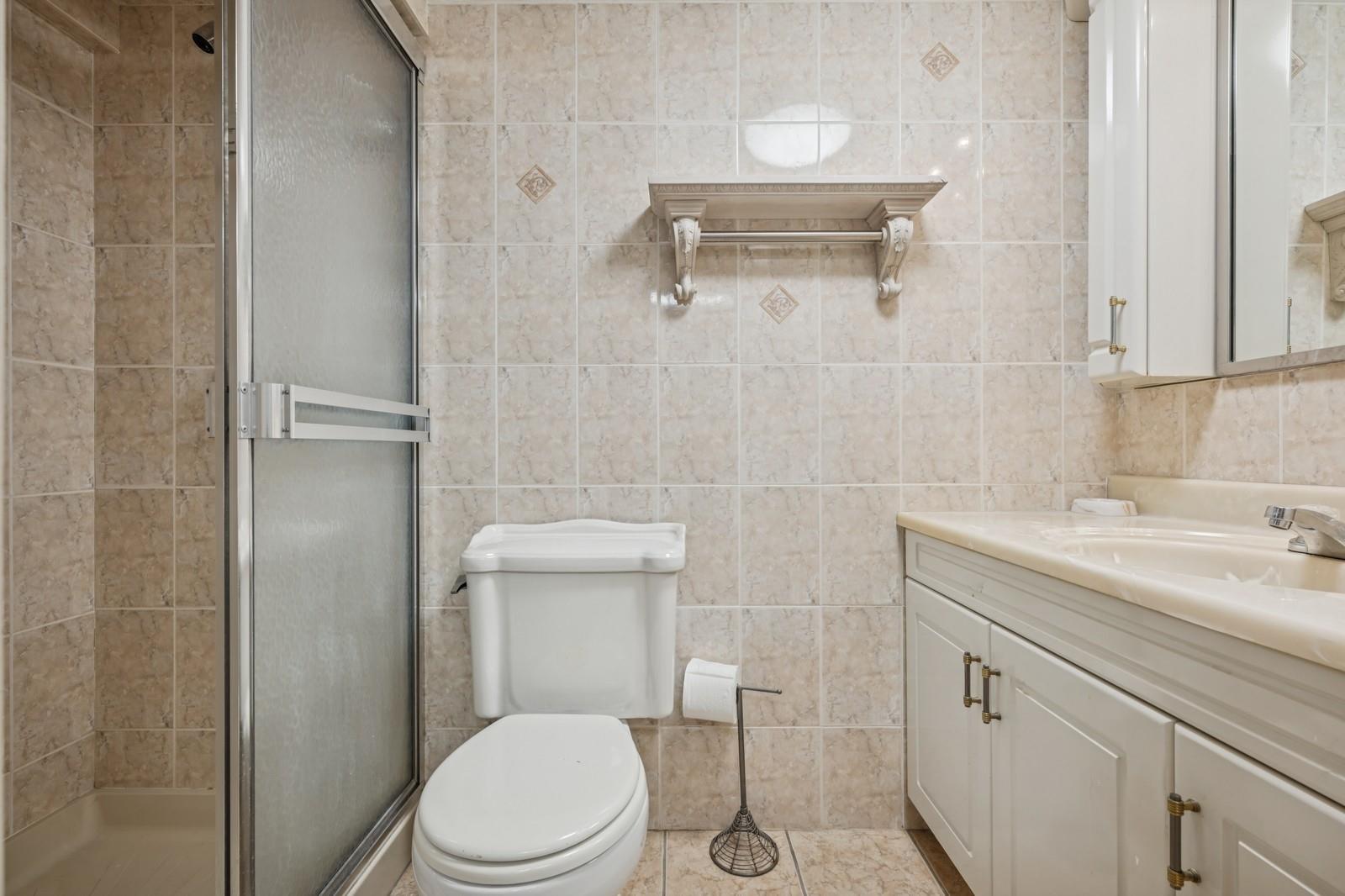14 Harwich Road, East Rockaway, New York image 33