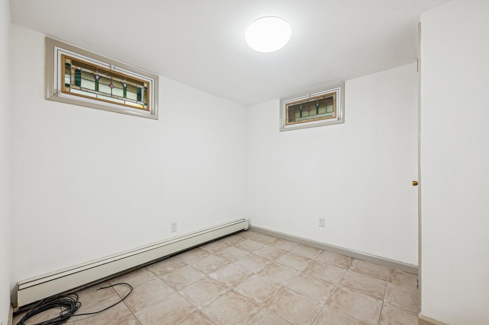 14 Harwich Road, East Rockaway, New York image 25