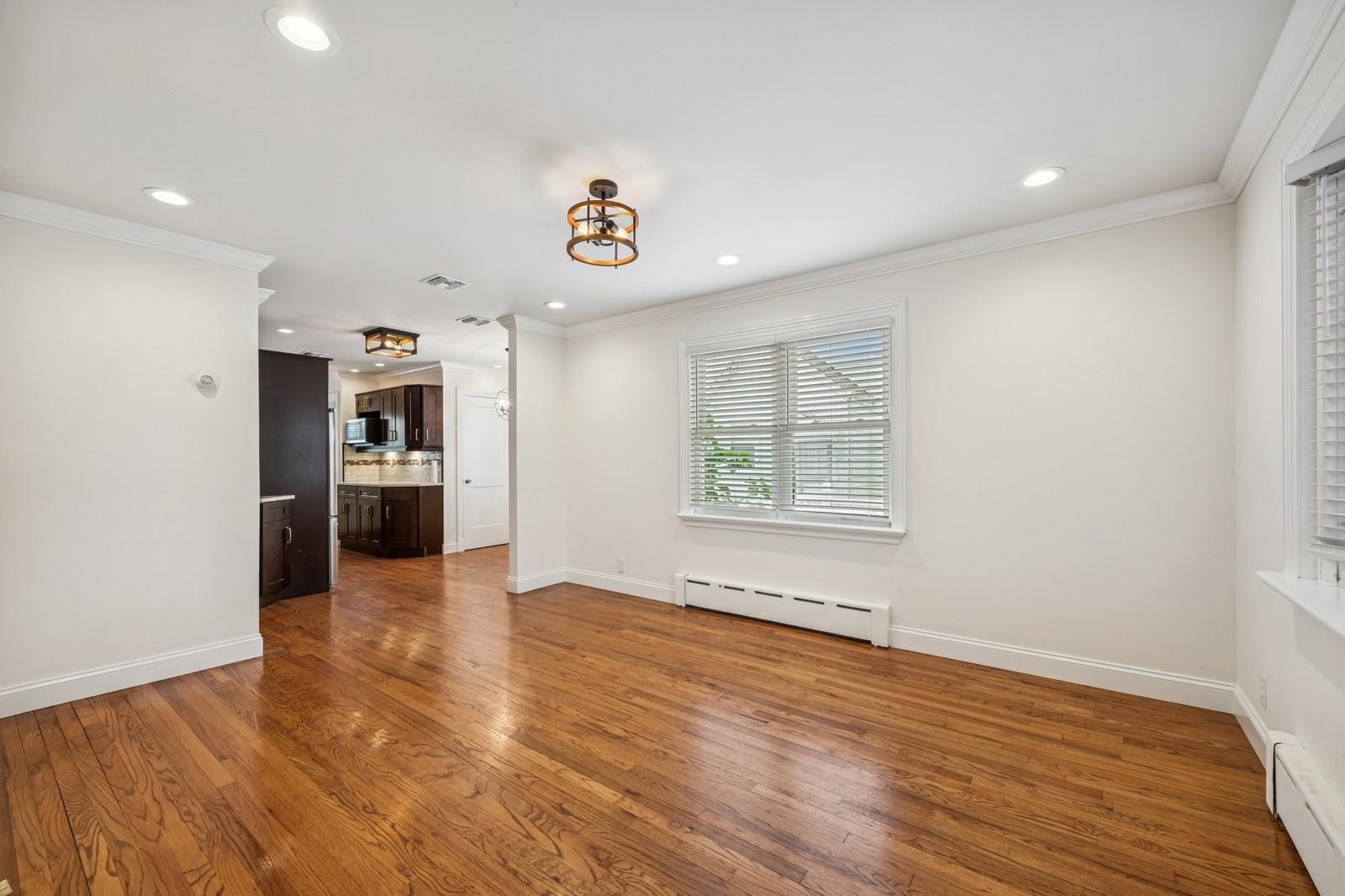 14 Harwich Road, East Rockaway, New York image 20