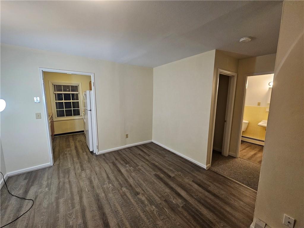 Huguenot Street 3A, New Paltz, New York - 2 Bedrooms  
2 Bathrooms  
6 Rooms - 