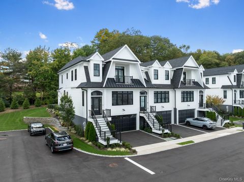 Photo of 54 Three Ponds Lane, Woodbury, NY 11797 (MLS # 926360)