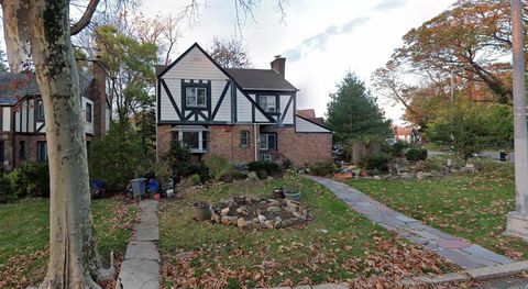 182-27 Grand Central Parkway Jamaica Estates NY 11432