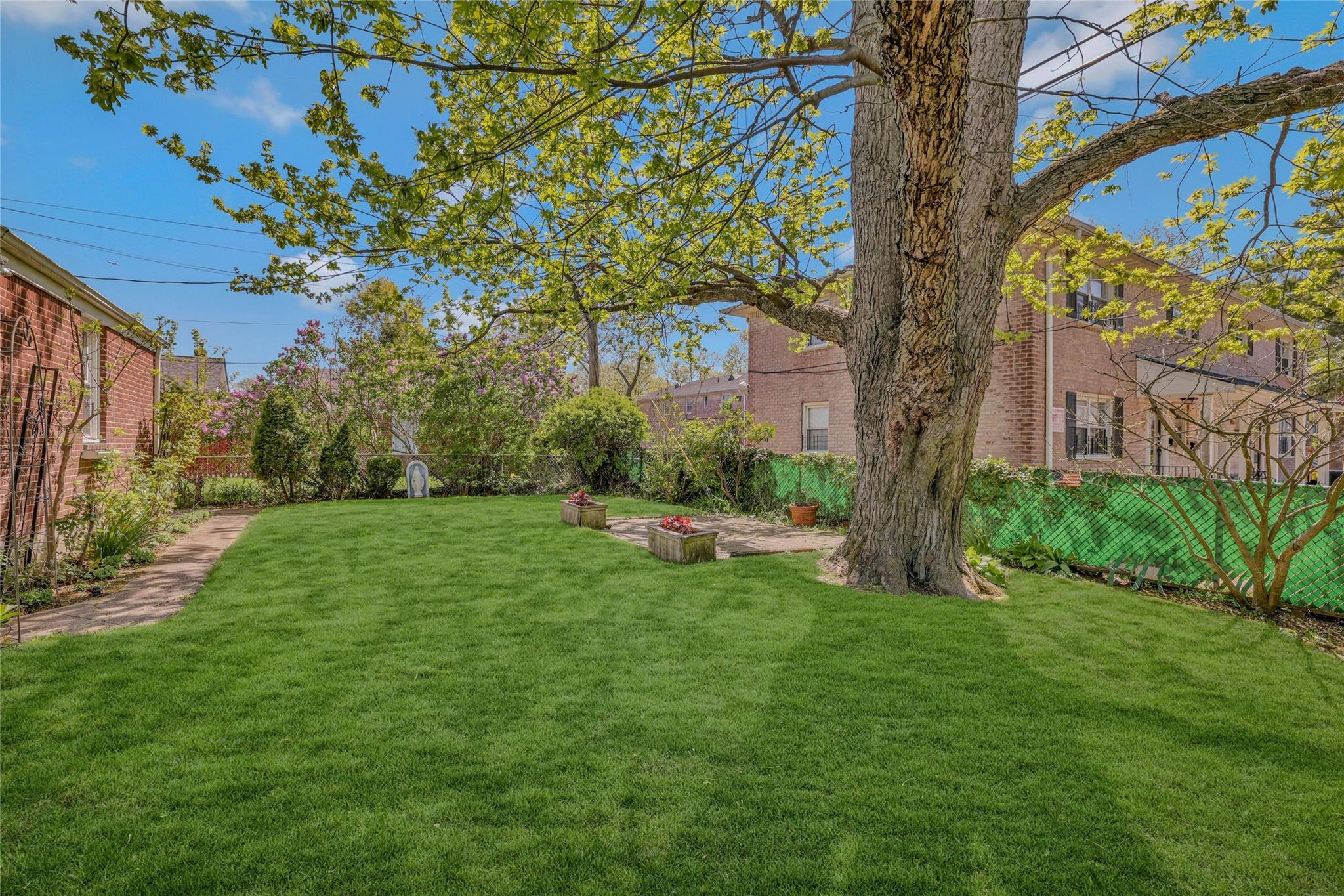 1793 Stewart Avenue, New Hyde Park, New York image 21
