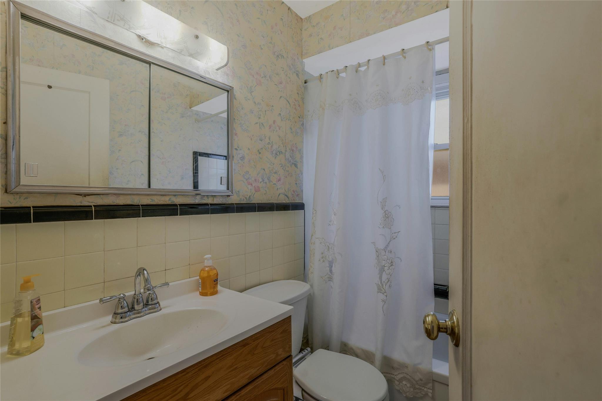 1793 Stewart Avenue, New Hyde Park, New York image 10