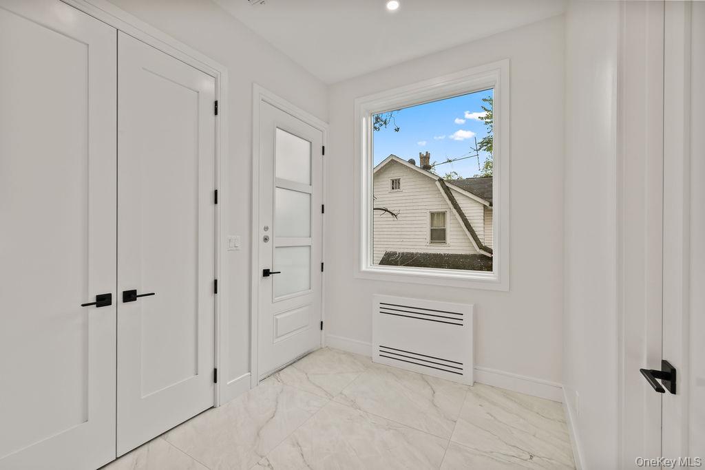 11 Lincoln Street 201