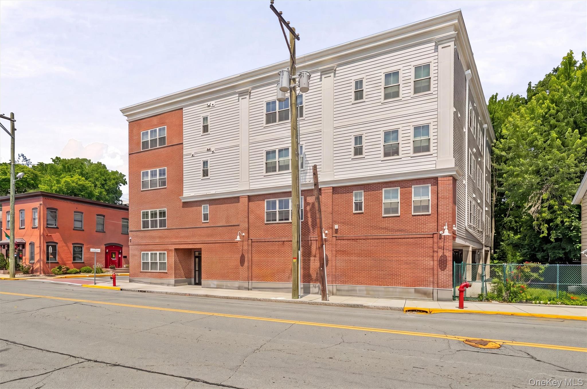 122 Greenwich Avenue