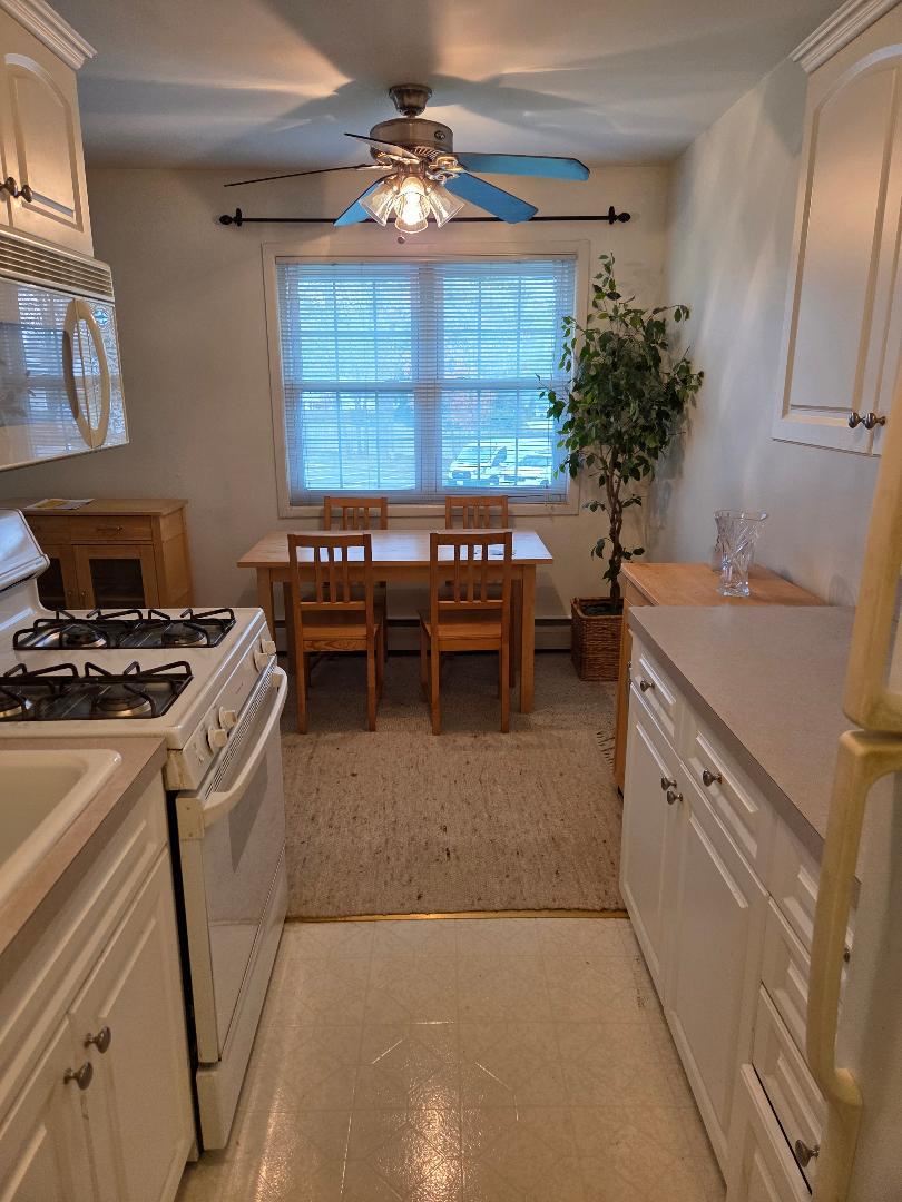 460 Old Town Rd #6N, Port Jefferson Station, New York image 6