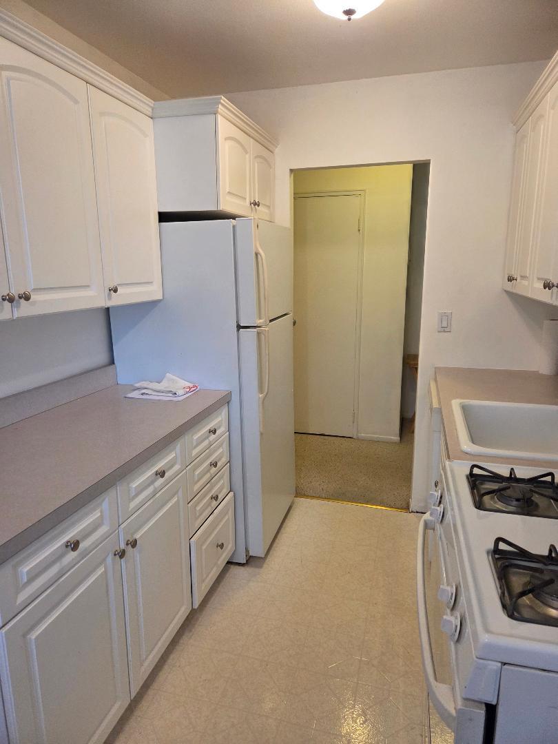 460 Old Town Rd #6N, Port Jefferson Station, New York image 5
