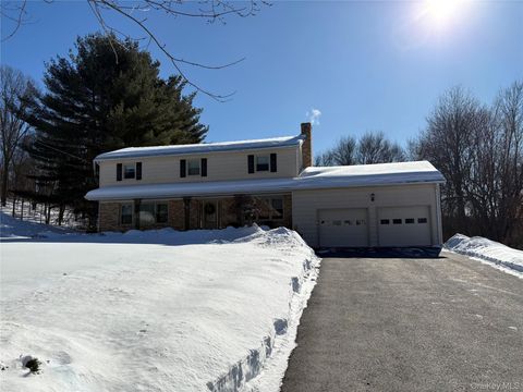 Homes For Sale - 20 Hillview Drive<br/> Poughkeepsie, NY 12603