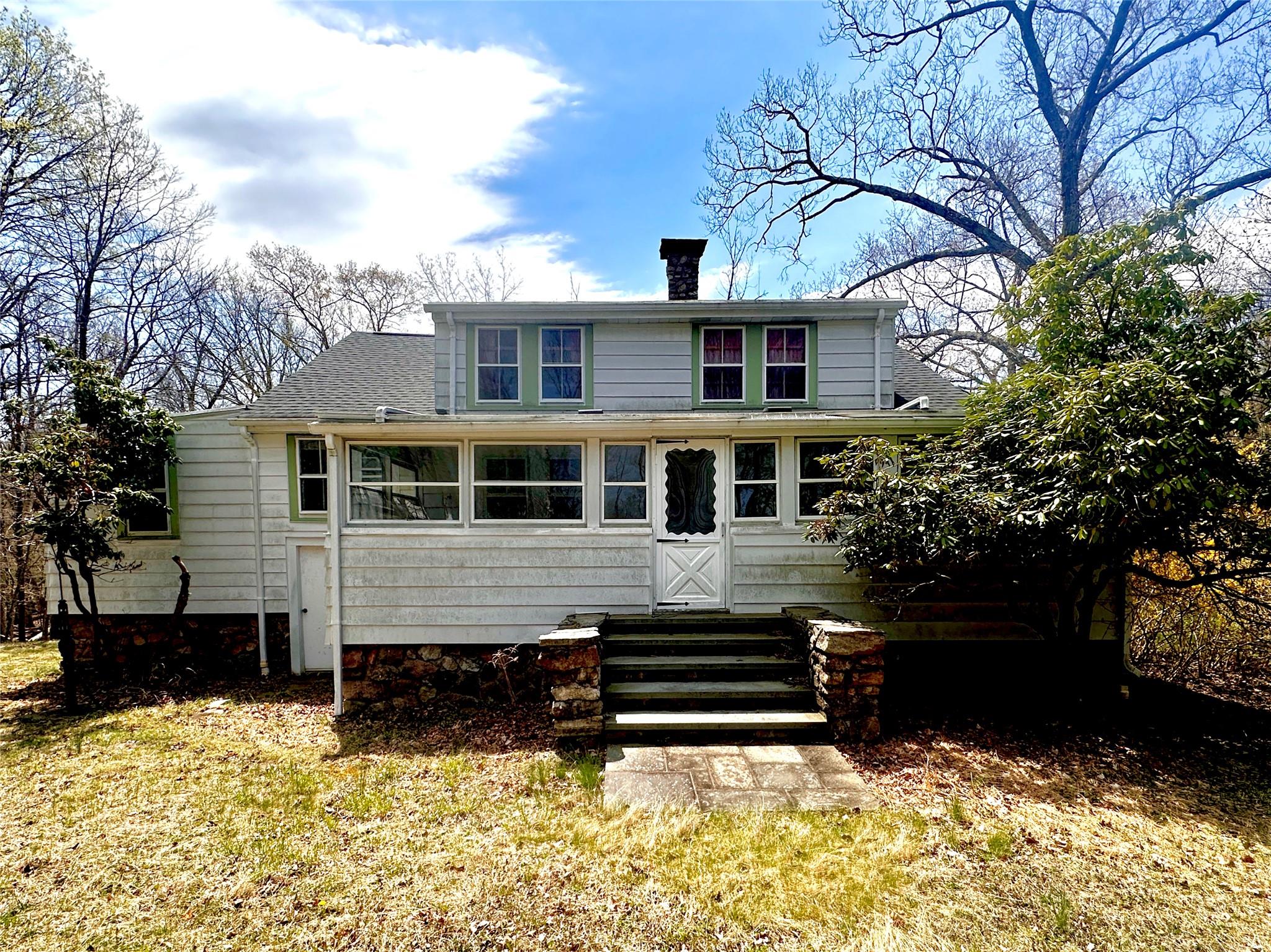 102 Cedar Cliff Road, Monroe, New York image 1