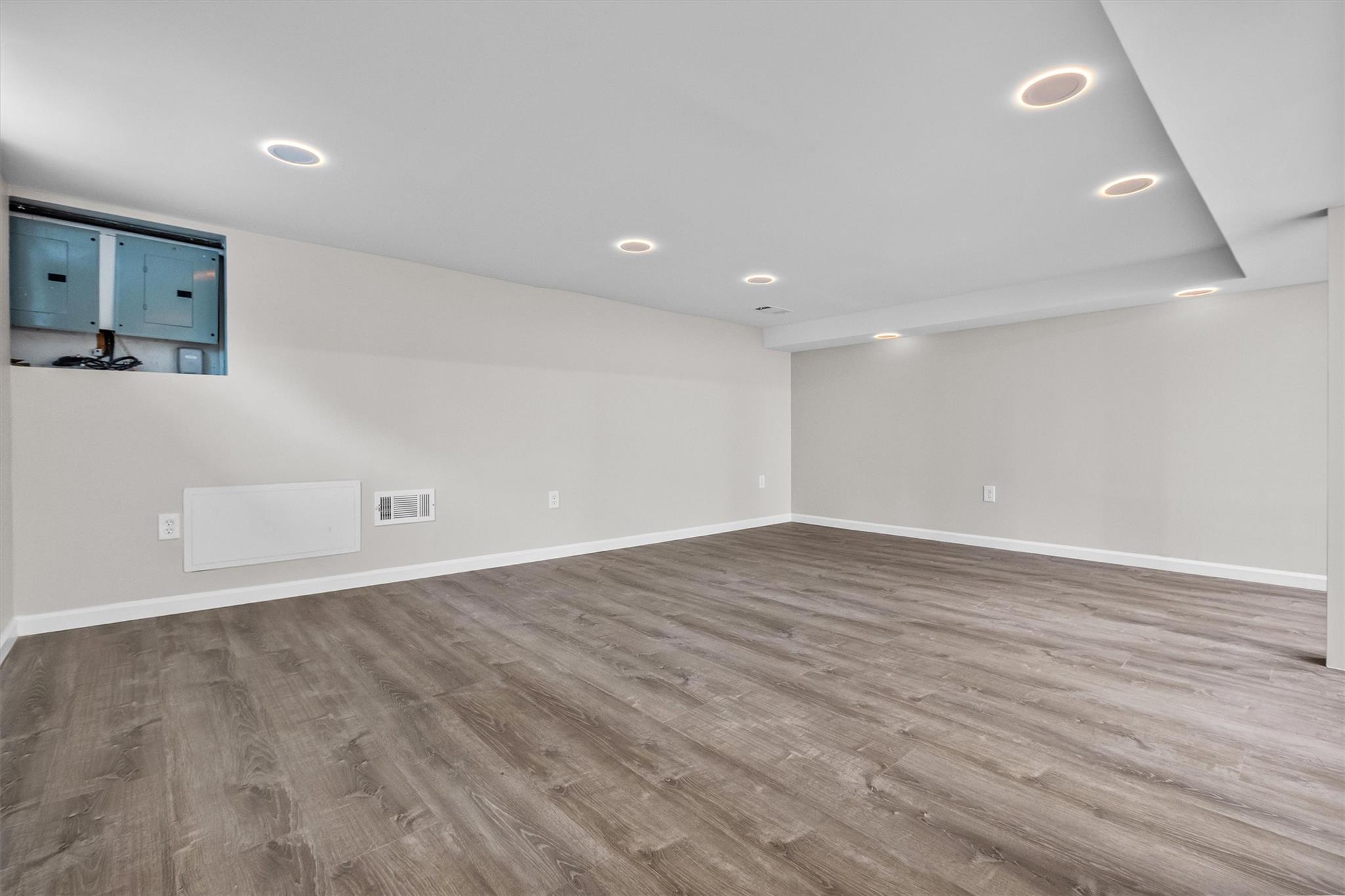 78 E Maltbie Avenue, Suffern, New York image 37
