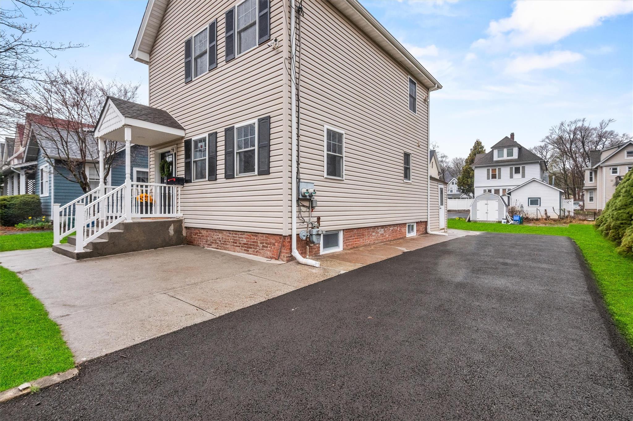 78 E Maltbie Avenue, Suffern, New York image 40