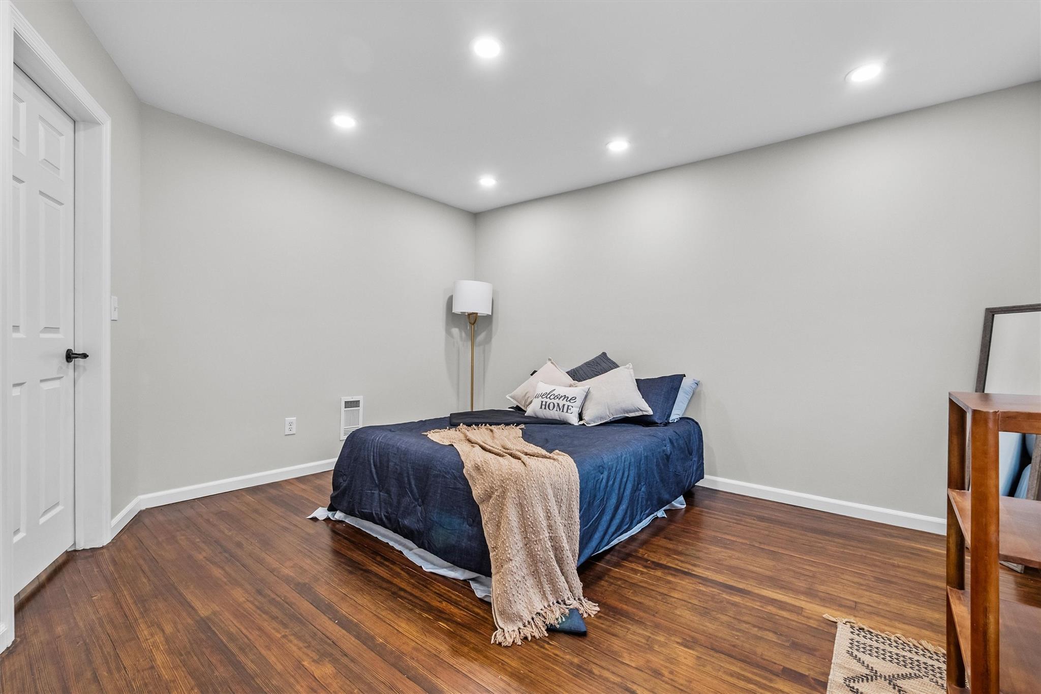 78 E Maltbie Avenue, Suffern, New York image 25