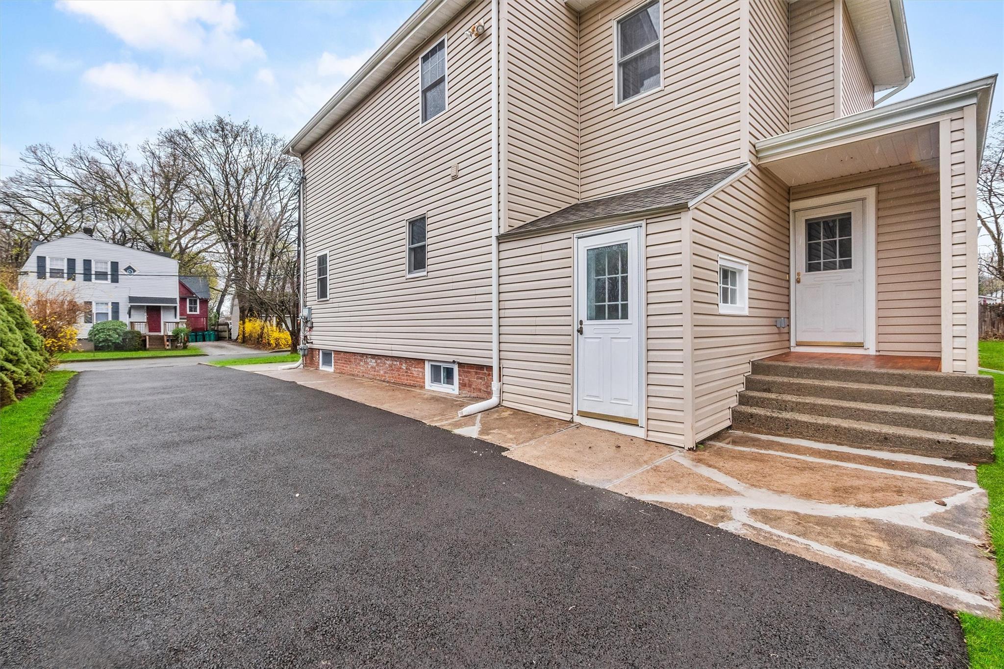 78 E Maltbie Avenue, Suffern, New York image 41