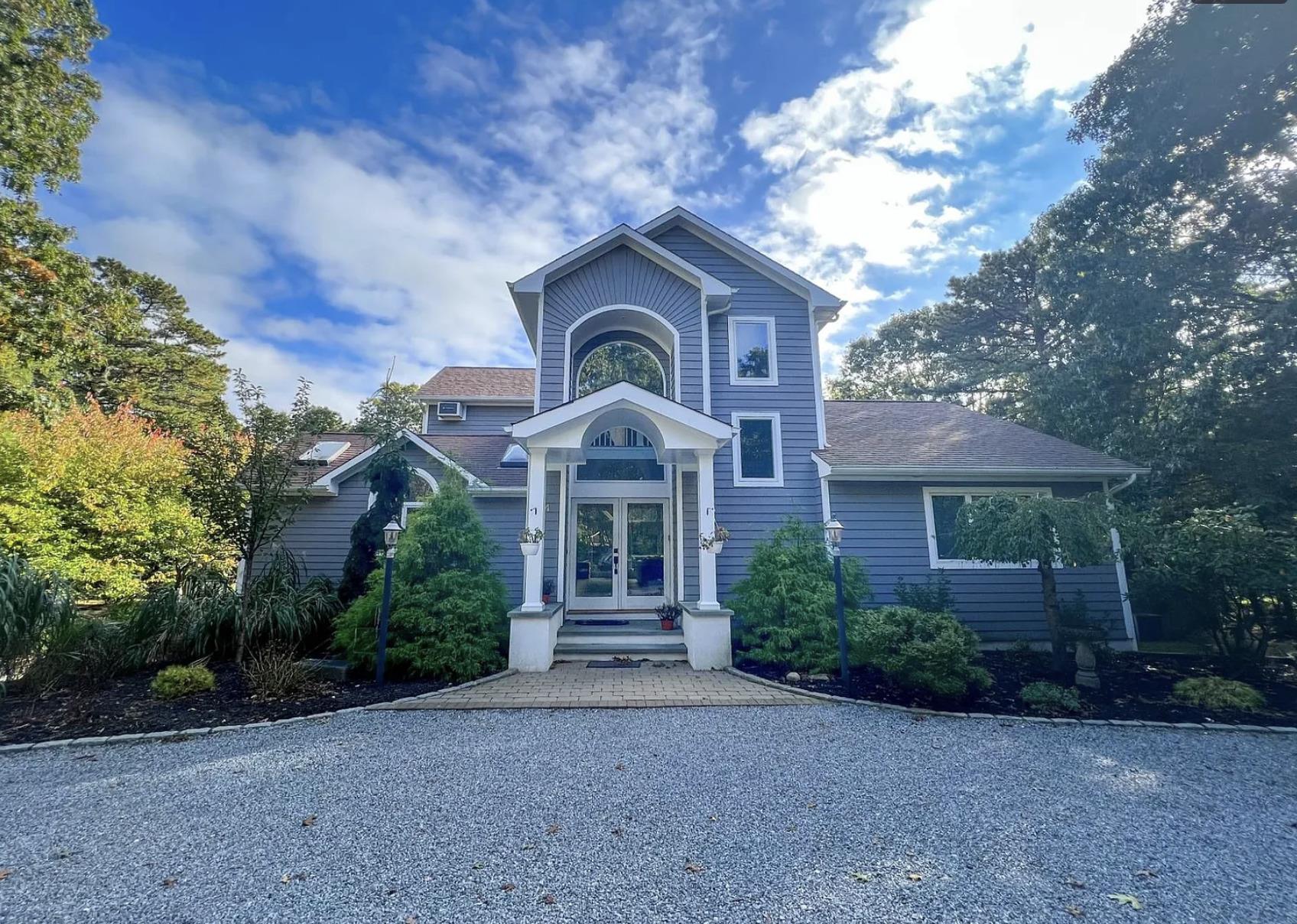 4 Douglas Court, Hampton Bays, New York image 2