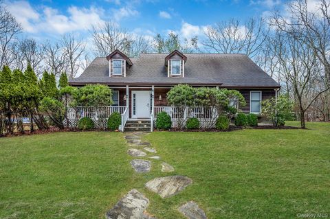 128 Springy Banks Road East Hampton NY 11937