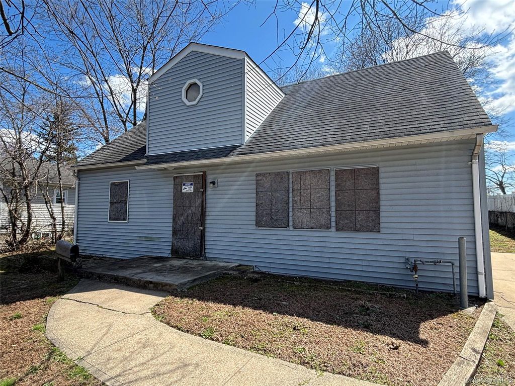 Photo of 68 State Avenue, Wyandanch, NY 11798 (MLS # 981597)