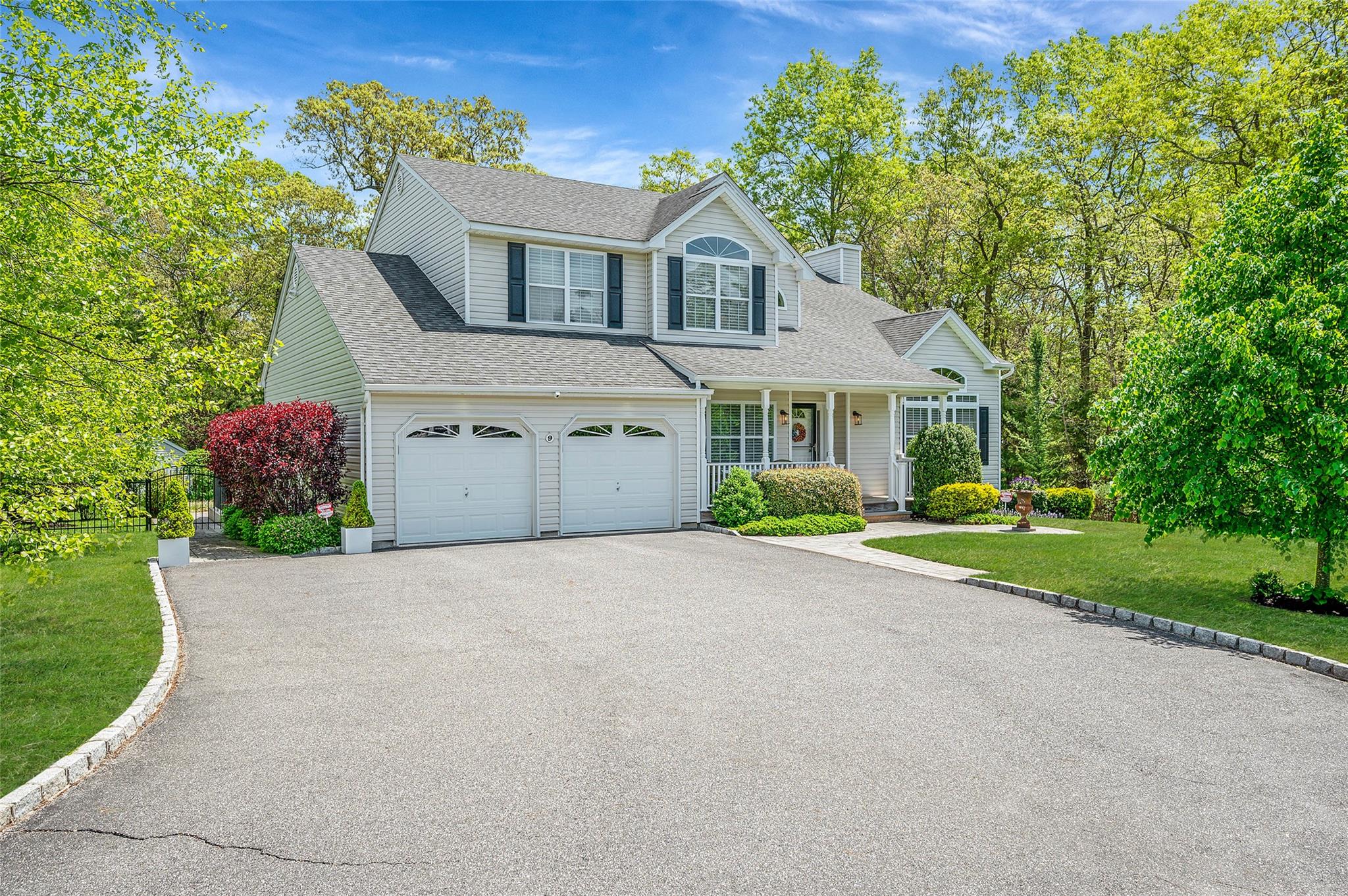 9 Nydia Court, Yaphank, New York image 3