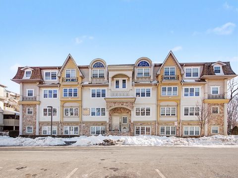 Condo For Sale - 9 Elm Street #201<br/> Spring Valley, NY 10977