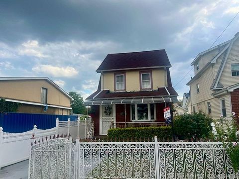 21438 112th Road Queens Village NY 11429