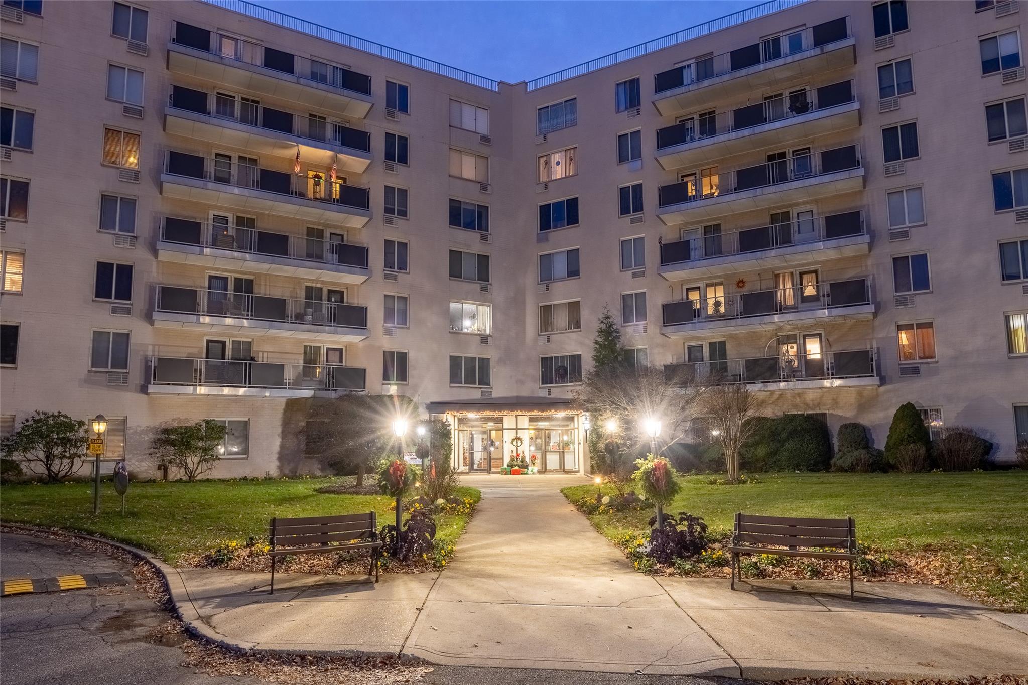 135 Post Avenue #6U, Westbury, New York image 26