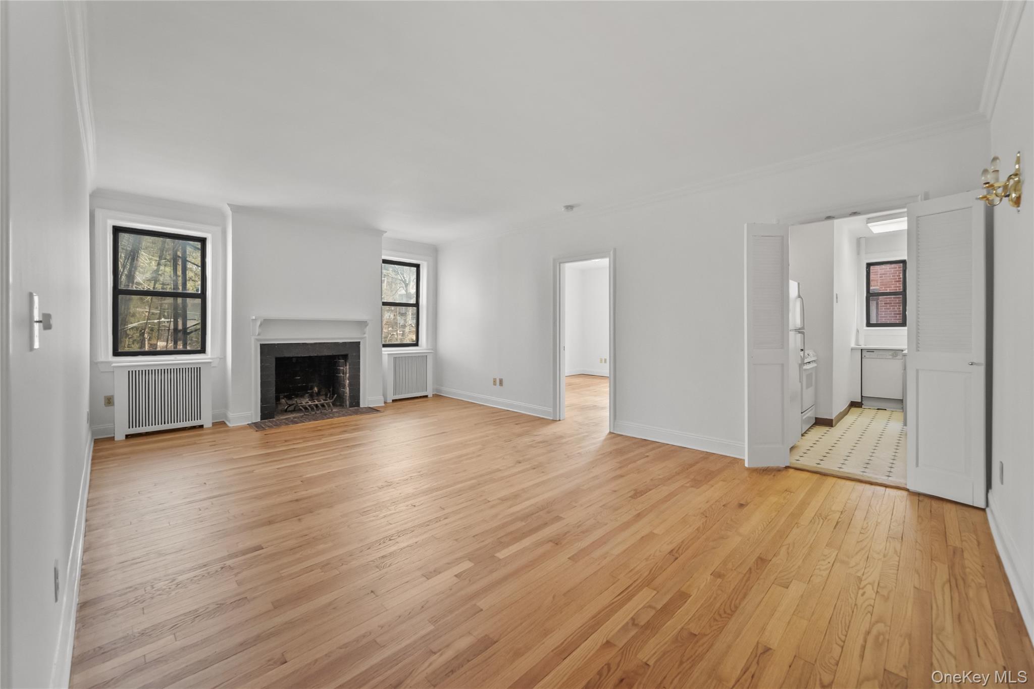 68 E Hartsdale Avenue 4E