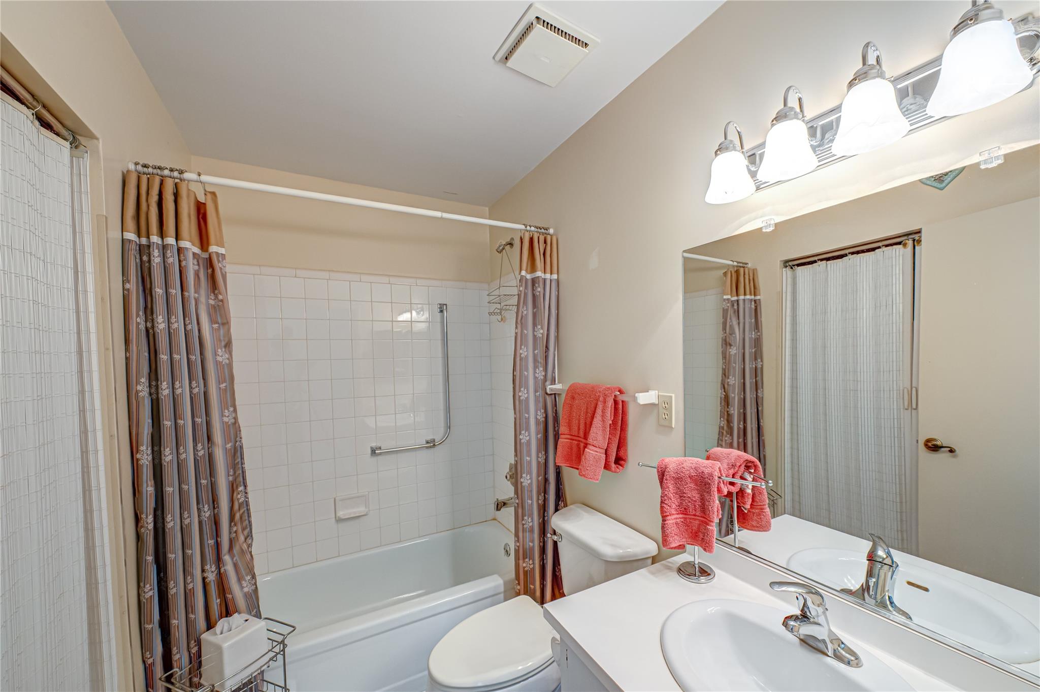 425A Bridgewater Drive #A, Ridge, New York image 13