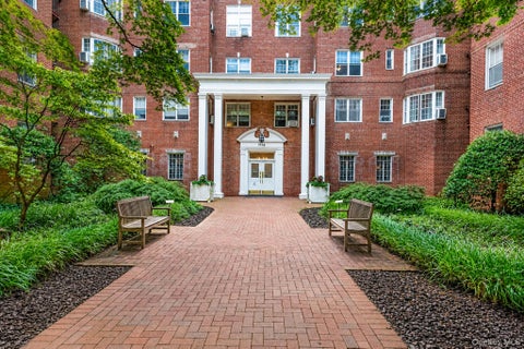 Homes For Sale - 77-14 113th Street #6R<br/> Queens County, Forest Hills, NY 11375