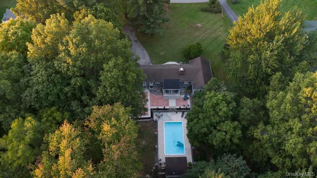 15 Merry Hill Road