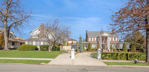 27 Center Drive Malba NY 11357