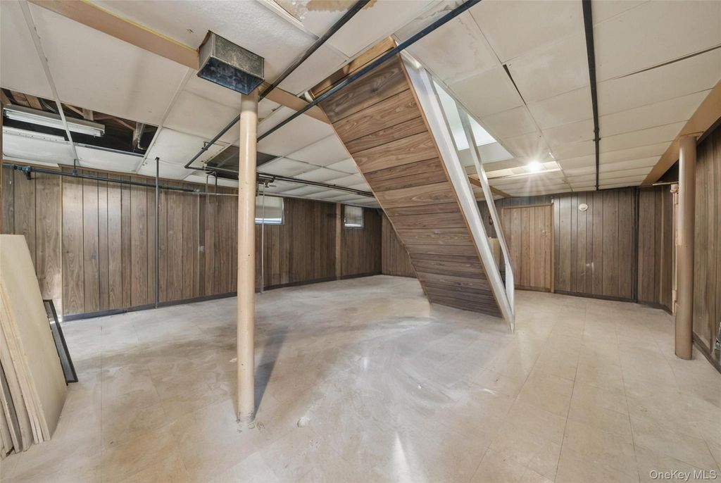 Photo of 4161 Monticello Avenue, Bronx, NY 10466 (MLS # 944244)