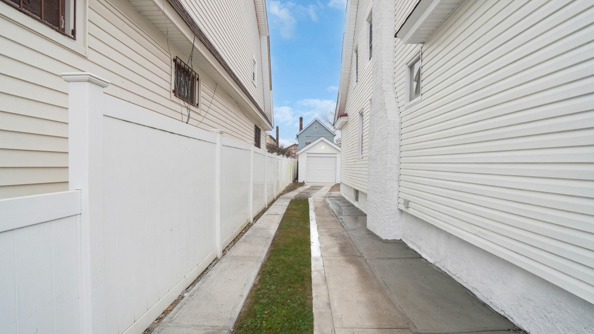 103-24 Farmers Boulevard, Hollis, New York image 24