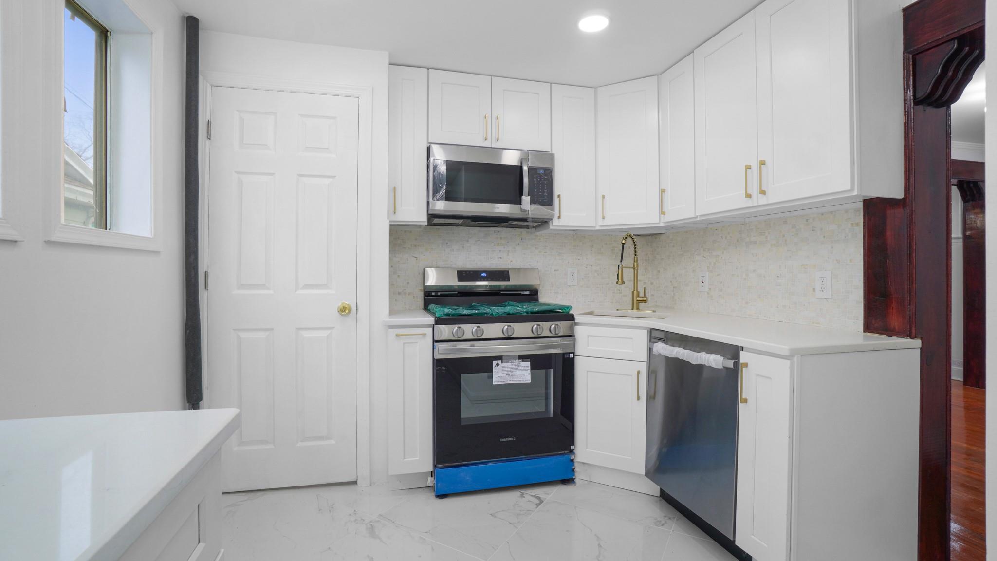 103-24 Farmers Boulevard, Hollis, New York image 10