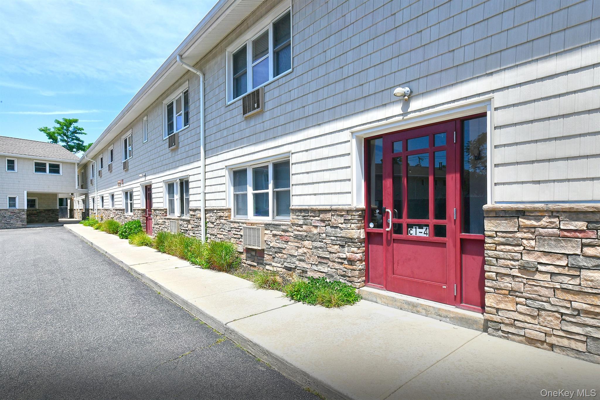 490 Main Street C4