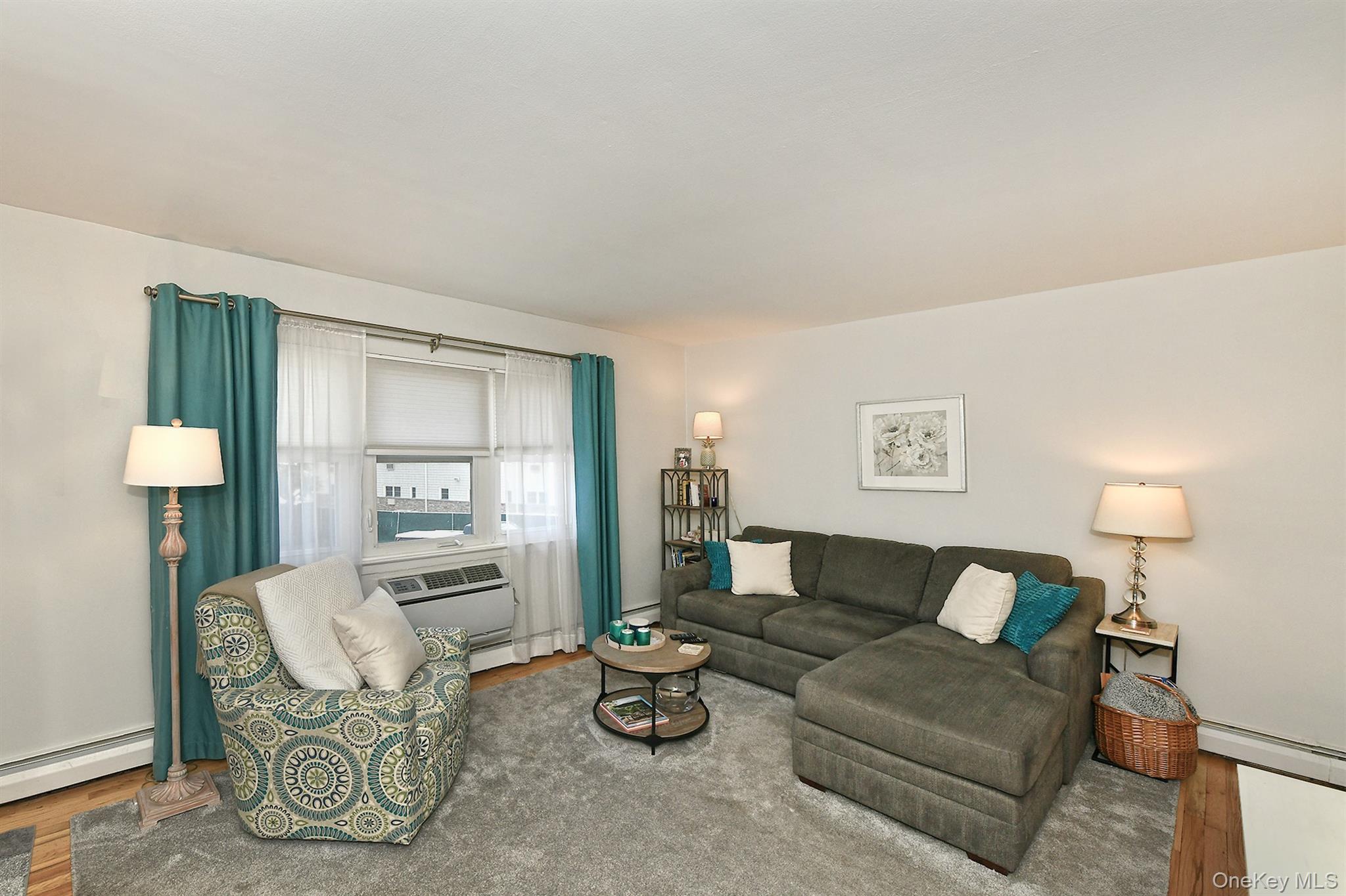 490 Main Street C4