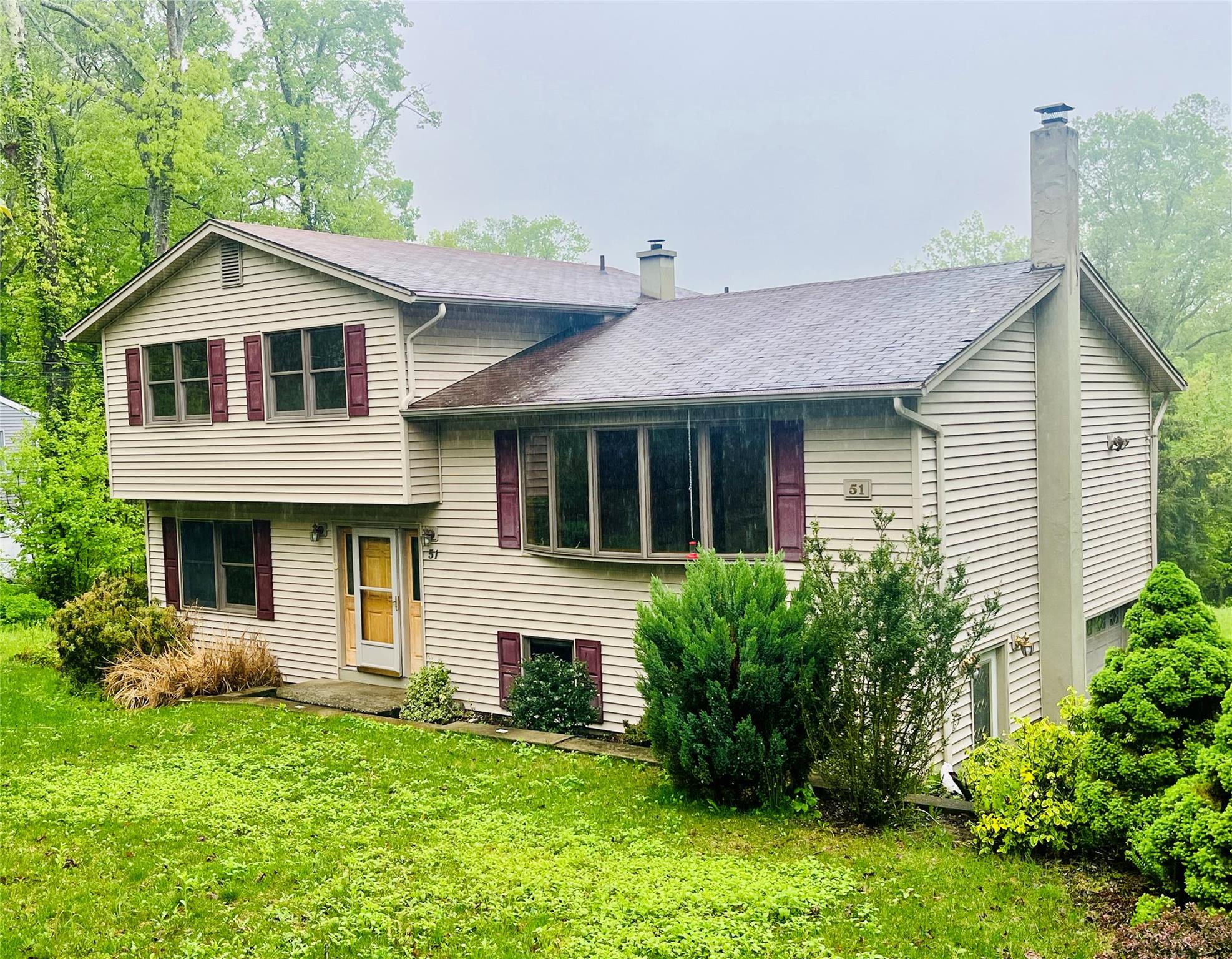 51 Pine Court, Middletown, New York image 1
