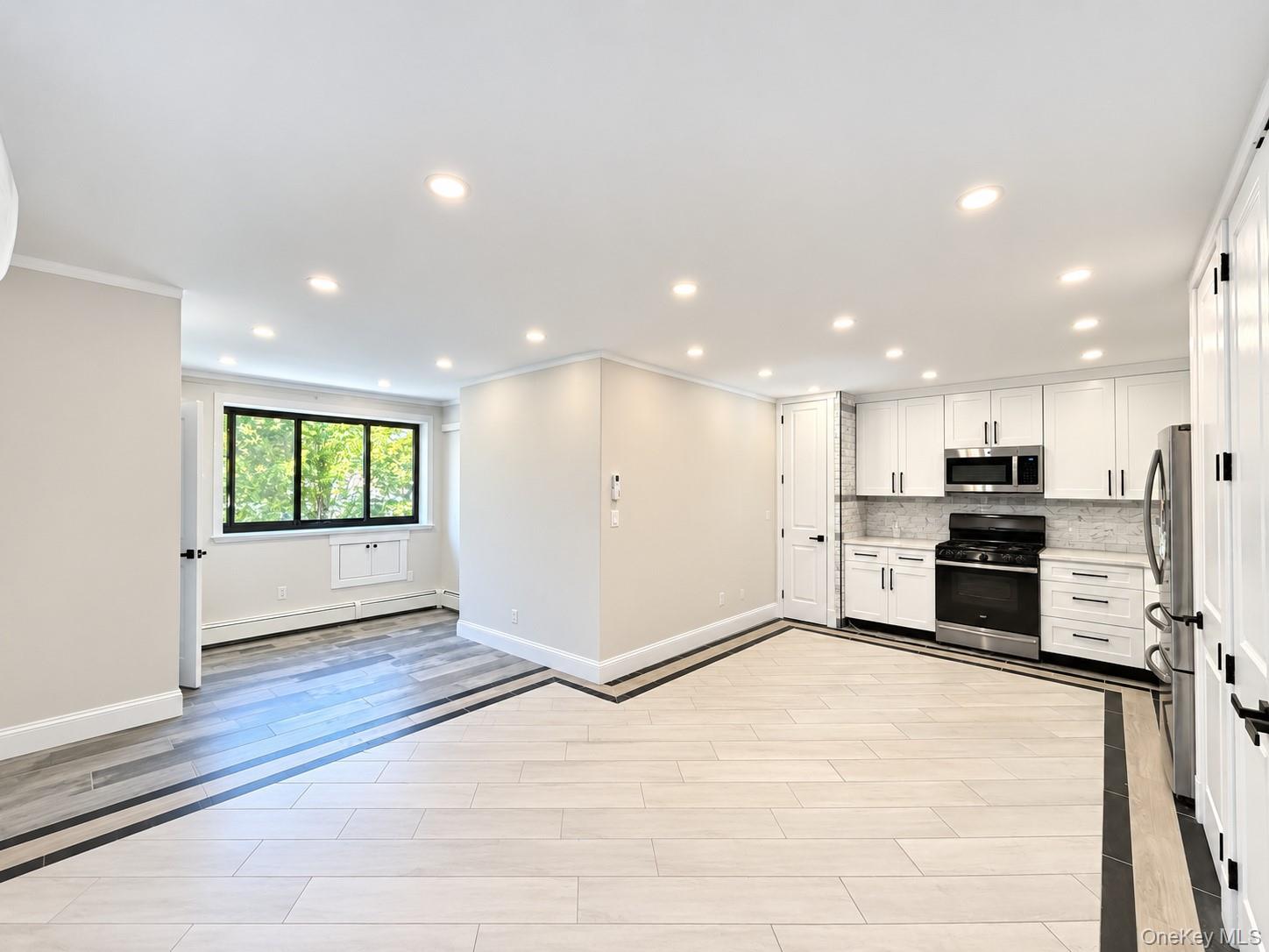 7252 Metropolitan Avenue 2B - Photo 2
