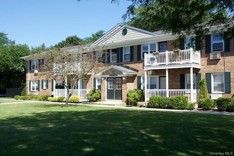 1355 Roanoke Avenue 6D Riverhead NY 11901