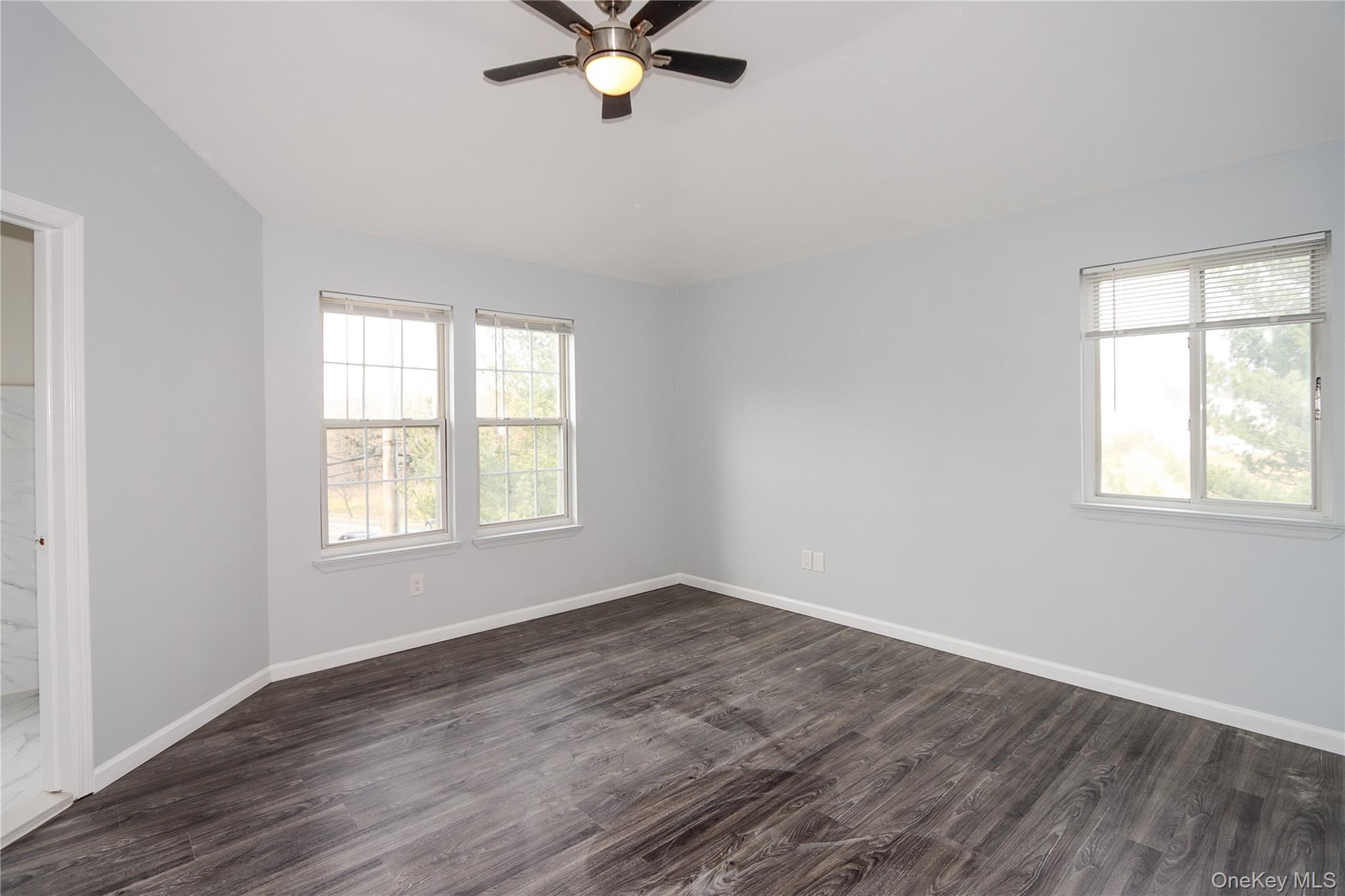 Glen Cove, New York 11542, United States, 3 Bedrooms Bedrooms, ,3 BathroomsBathrooms,Residential,Active,217831