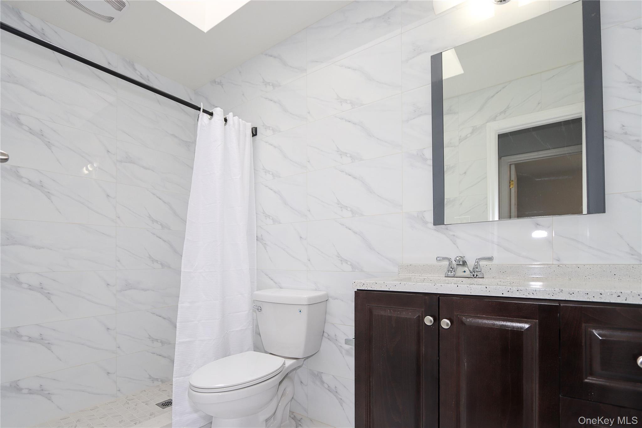 Glen Cove, New York 11542, United States, 3 Bedrooms Bedrooms, ,3 BathroomsBathrooms,Residential,Active,217831