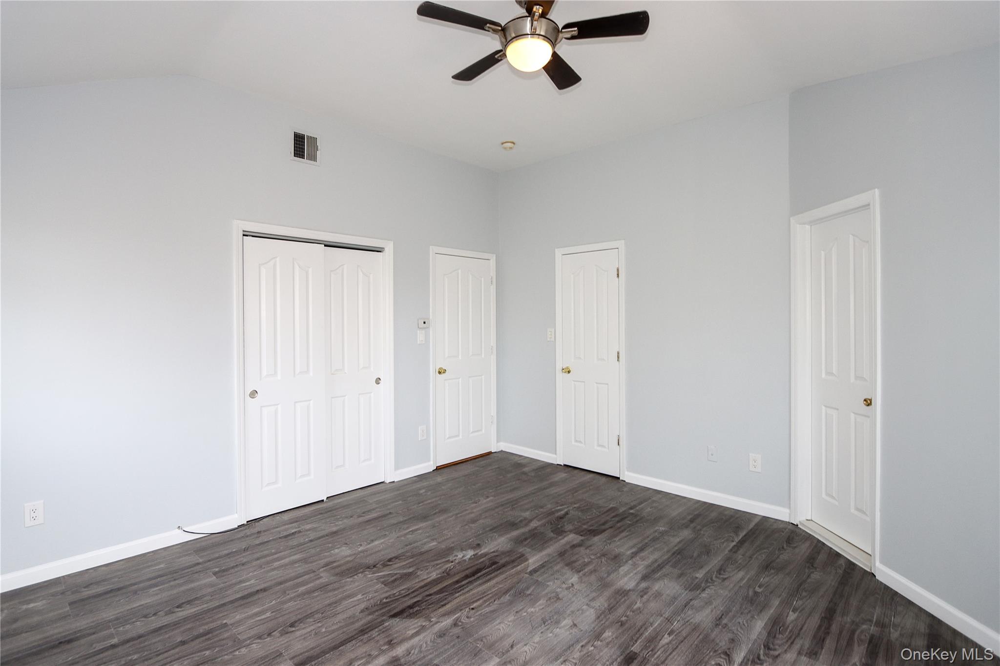 Glen Cove, New York 11542, United States, 3 Bedrooms Bedrooms, ,3 BathroomsBathrooms,Residential,Active,217831