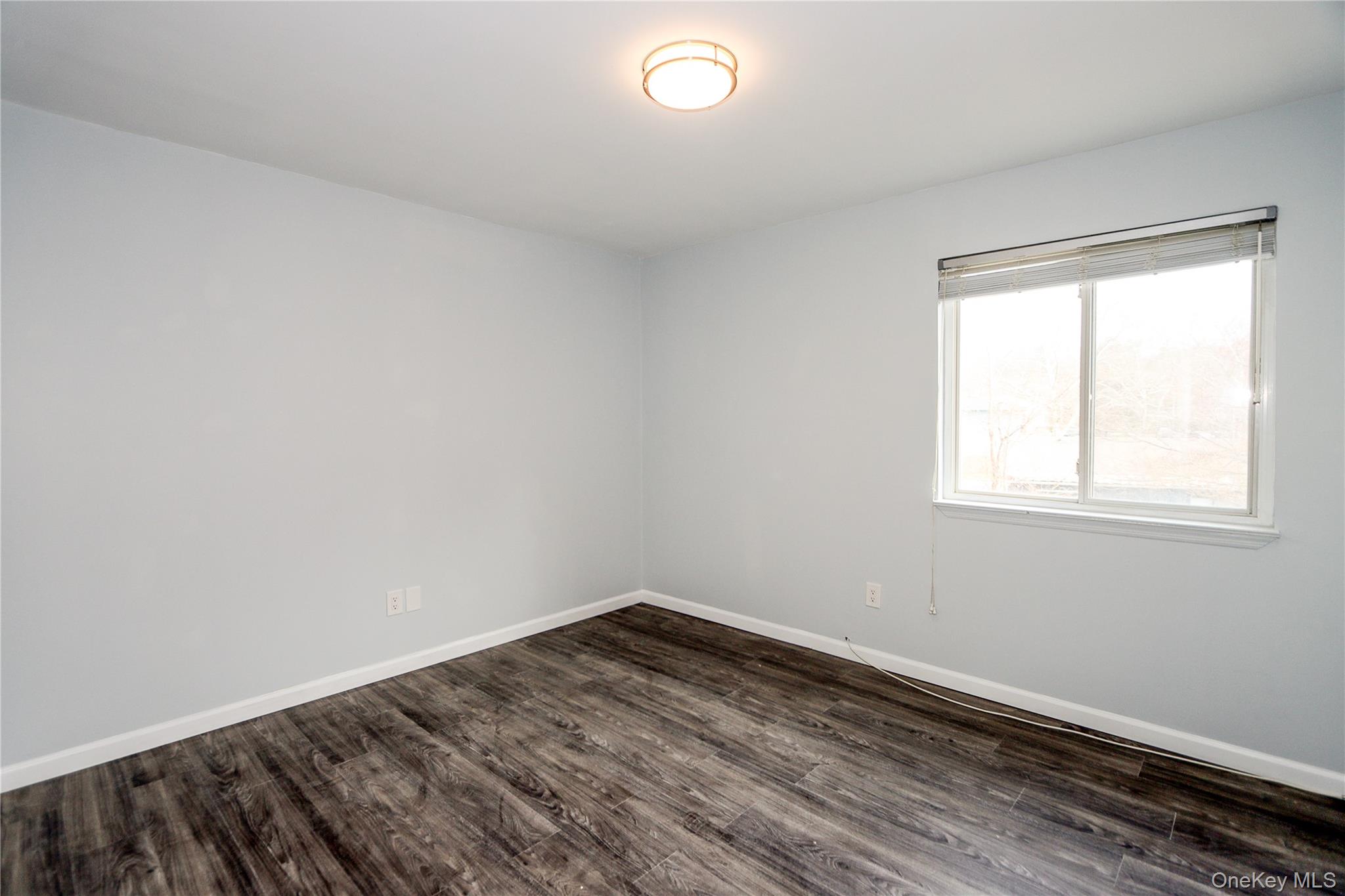 Glen Cove, New York 11542, United States, 3 Bedrooms Bedrooms, ,3 BathroomsBathrooms,Residential,Active,217831